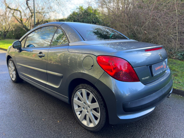 Peugeot Peugeot 207 1.6 HDi110 Féline CABRIOLET 2990 EURO