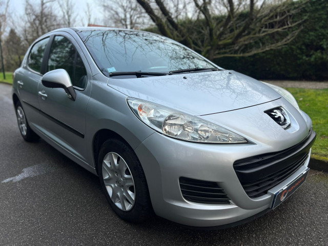 Peugeot Peugeot 207 207 1.4i URBAN 4990 EURO 