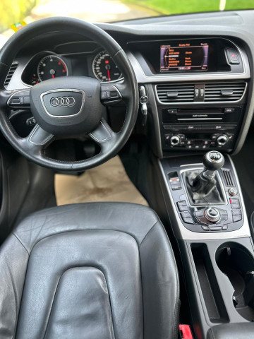 Audi Audi A4 IV (B8) 2.0 TDI 143 DPF Ambiente