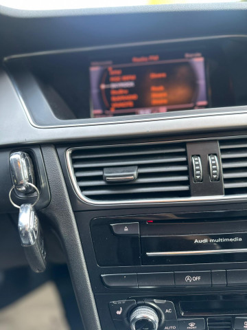 Audi Audi A4 IV (B8) 2.0 TDI 143 DPF Ambiente