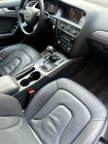 Audi Audi A4 IV (B8) 2.0 TDI 143 DPF Ambiente