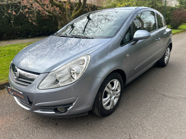 Opel Opel Corsa OPEL CORSA 1.2 CARNET COMPLET 3990 EURO