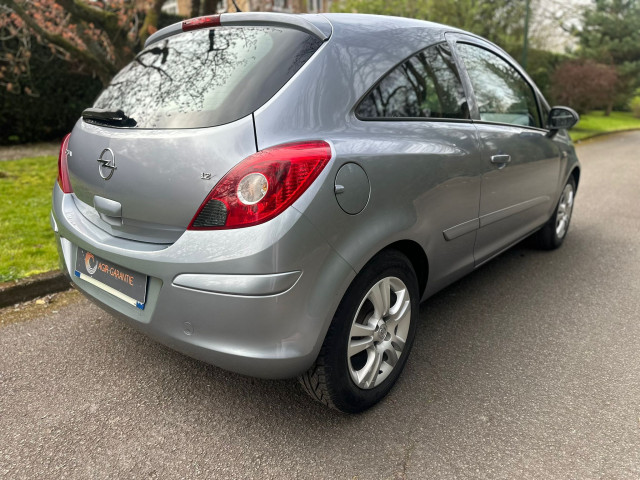 Opel Opel Corsa OPEL CORSA 1.2 CARNET COMPLET 3990 EURO