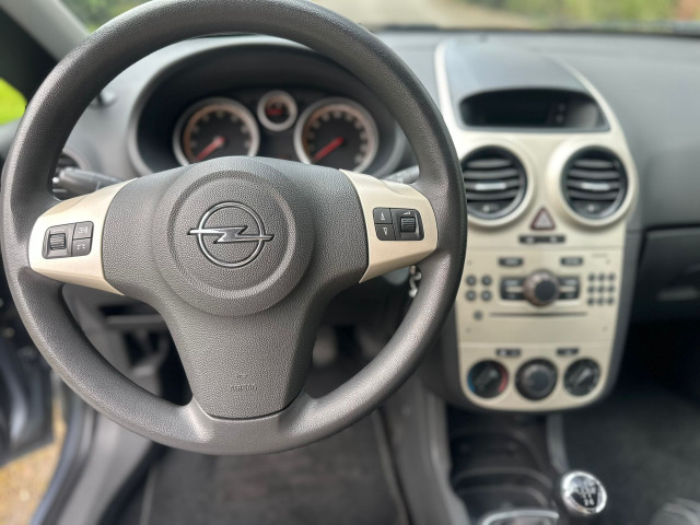 Opel Opel Corsa OPEL CORSA 1.2 CARNET COMPLET 3990 EURO