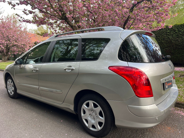 Peugeot Peugeot 308 SW PEUGEOT 308 SW 1.6HDI 3990 EURO