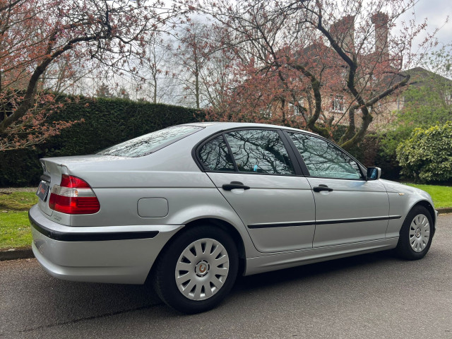 BMW BMW Série 3 BMW SERIE 3 BOITE AUTO  98000KMS