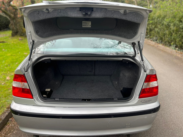 BMW BMW Série 3 BMW SERIE 3 BOITE AUTO  98000KMS