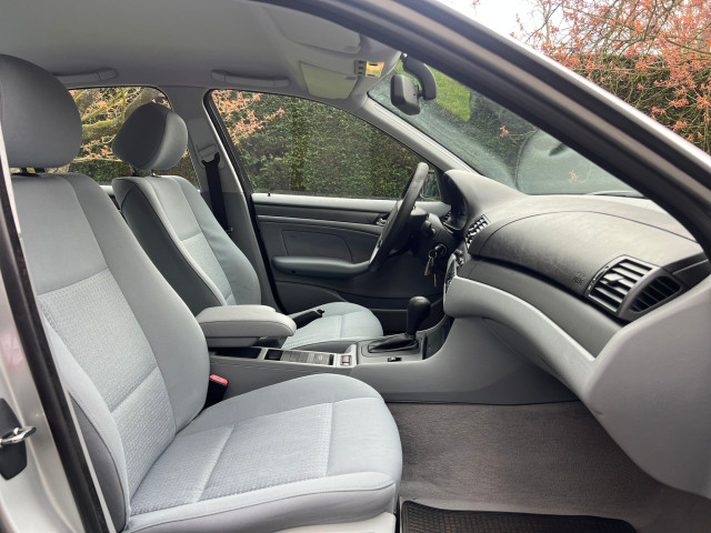 BMW BMW Série 3 BMW SERIE 3 BOITE AUTO  98000KMS