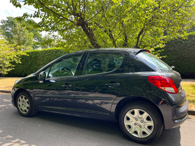 Peugeot Peugeot 207 PEUGEOT 207 1.4I 75CV CLIMATISATION 