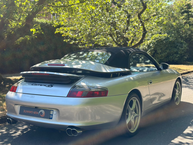 Porsche Porsche 911 III (996) 300ch Carrera TipTronic S