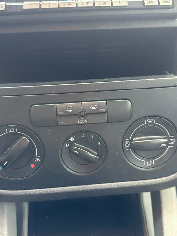 Volkswagen Volkswagen Golf GOLF V 1.4 FSI 90CV CLIMATISATION 