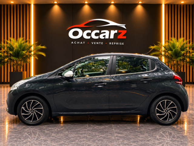 Peugeot Peugeot 208 PEUGEOT 208 1.0L DISTRI NEUVE 