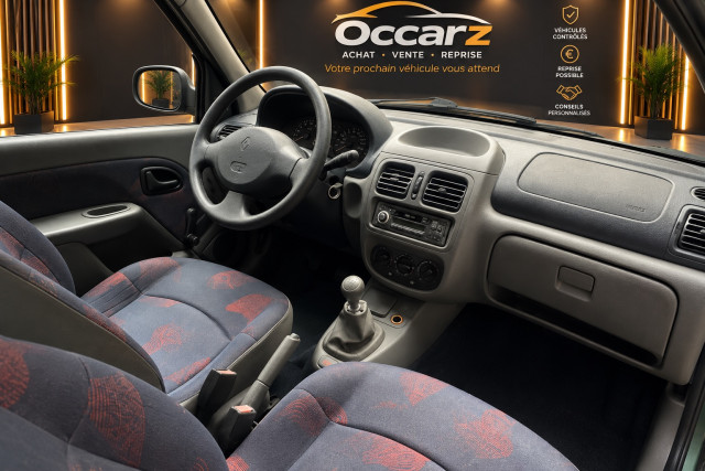 Renault Renault Clio CLIO 2 PH1 60CV 3 PORTES 1ER MAIN 