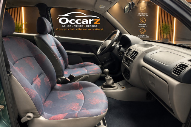 Renault Renault Clio CLIO 2 PH1 60CV 3 PORTES 1ER MAIN 