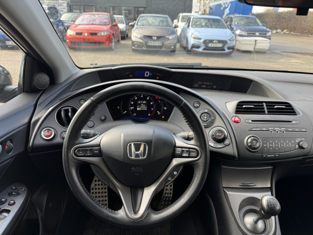 Honda Honda Civic VIII 1.8 i-VTEC Sport 5p