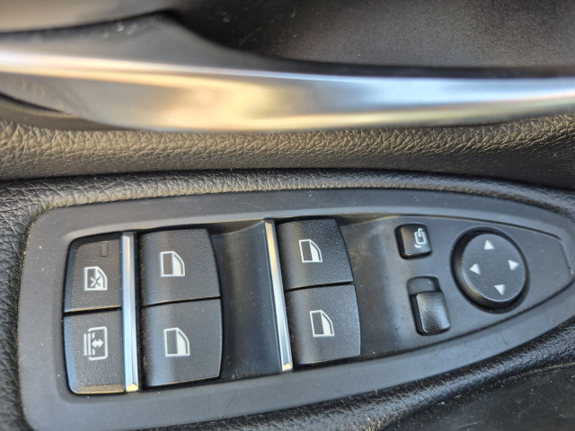 BMW BMW Série 3 VI (F30) 320dA 190ch Luxury