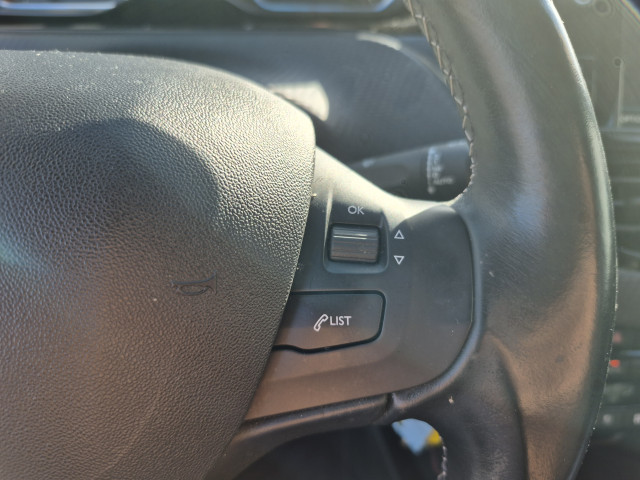 Peugeot Peugeot 2008 1.2 110 cv ALLURE