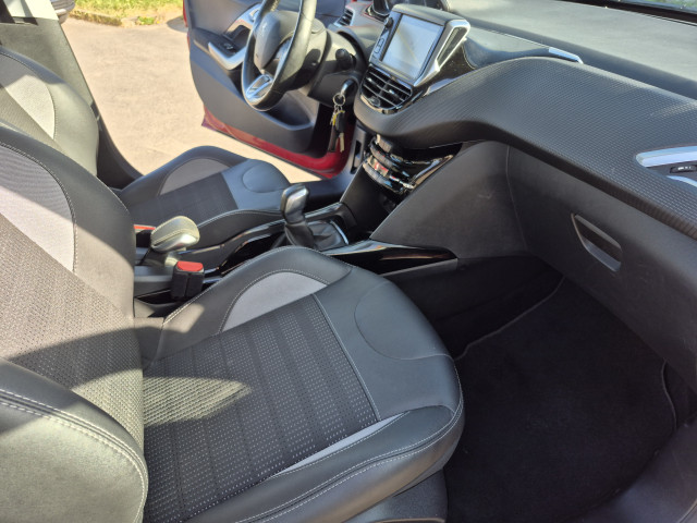 Peugeot Peugeot 2008 1.2 110 cv ALLURE
