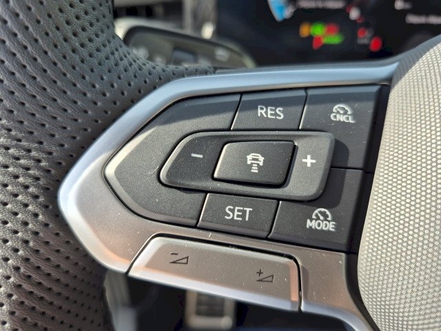 Volkswagen Volkswagen T-Roc T-ROC 1.5 e TSI 150 DSG7 R-LINE