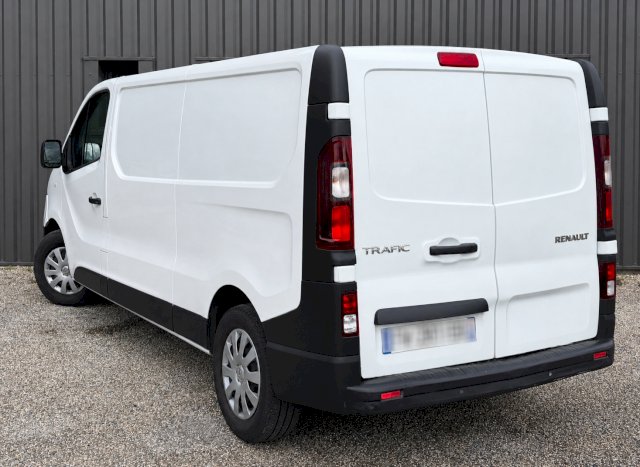 Renault Renault Trafic III GRAND CONFORT L2H1 / 2.0 DCI 145CH BOITE AUTO