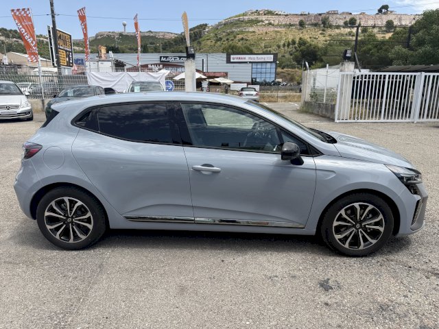 Renault Renault Clio RENAULT Clio E-Tech full hybrid 145 TECHNO 2386 KLM
