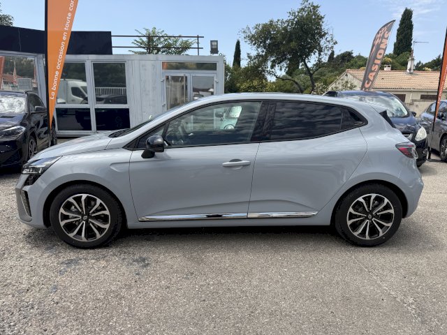Renault Renault Clio RENAULT Clio E-Tech full hybrid 145 TECHNO 2386 KLM