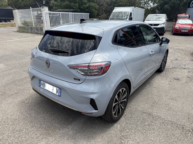 Renault Renault Clio RENAULT Clio E-Tech full hybrid 145 TECHNO 2386 KLM