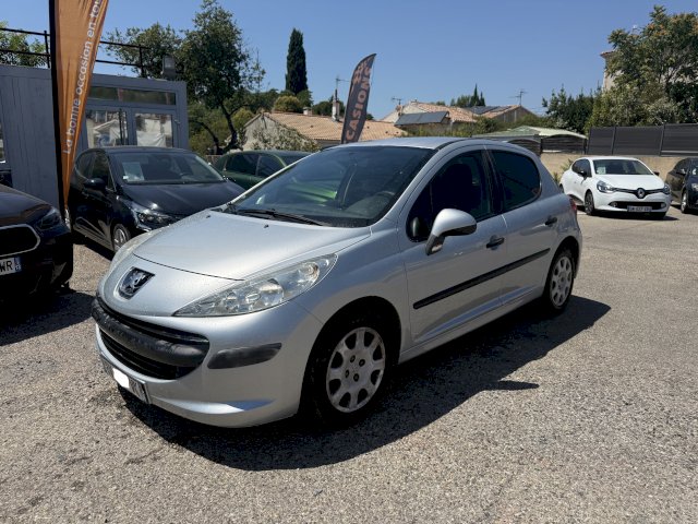Peugeot Peugeot 207 1.4L URBAN DISTRIBUTION / EMBRAYAGE NEUF 