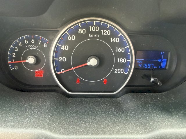 Hyundai i10 FIFA WM Edition 1.0 67cv DISTRIBUTION NEUVE / CLIMATISATION 