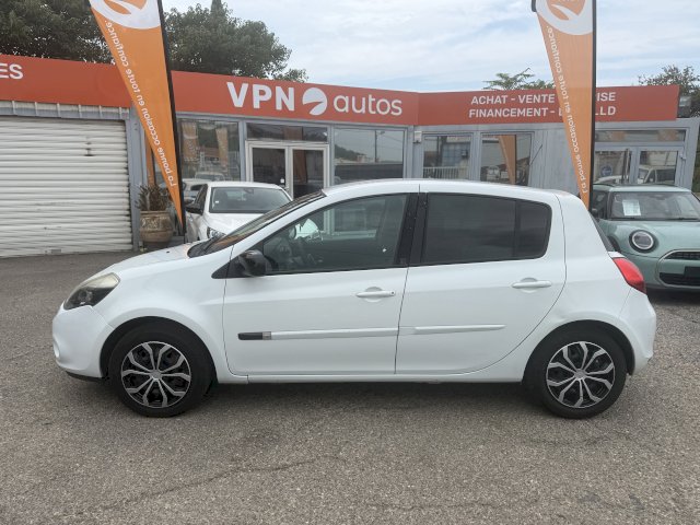 Renault Renault Clio RENAULT CLIO III 1.5 DCI 20 th ANNIVERSAIRE