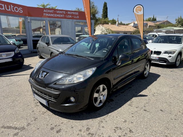 Peugeot Peugeot 207 207 ALLURE 1.6 L 120cv / 1er MAIN / GPS / TOIT PANORAMIQUE / CUIR / RADAR / FULL OPTIONS / MOTEUR CHAINE