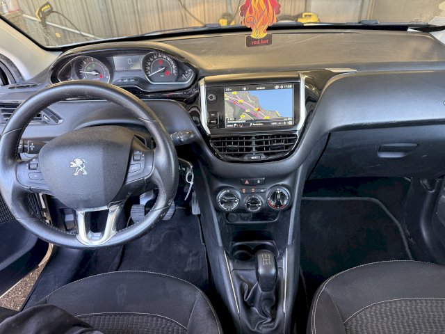 Peugeot Peugeot 208  1.6 BlueHDi 100ch Active 5p