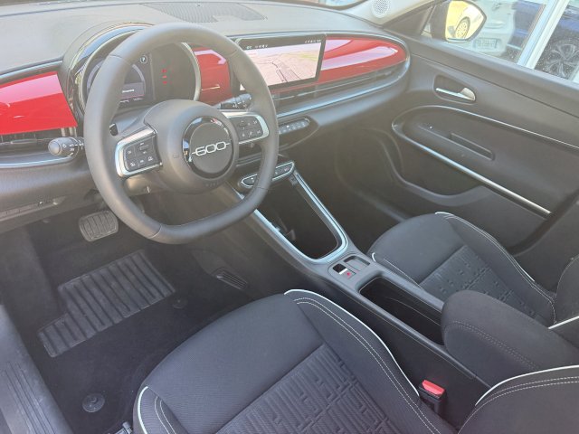 Fiat Fiat 600 Fiat 600 1.2 Hybrid Turbo 145ch Pop eDCT6 Step 2