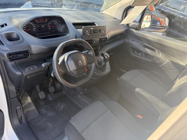 Peugeot Peugeot Partner Peugeot Partner Standard 650kg BlueHDi 75ch Premium 4cv