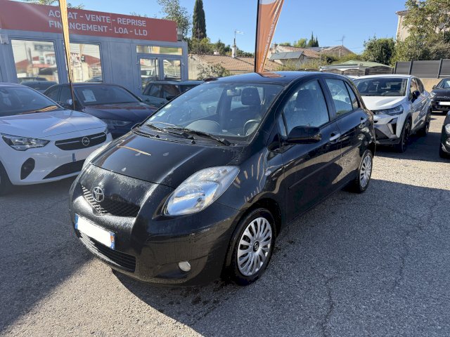 Toyota Toyota Yaris TOYOTA YARIS III 90 D-4D CONFORT 5p BOITE AUTOMATIQUE / 92.000 KLM / CG 50%