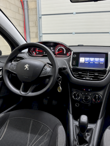 Peugeot Peugeot 208  1.4 HDi FAP Business 5p