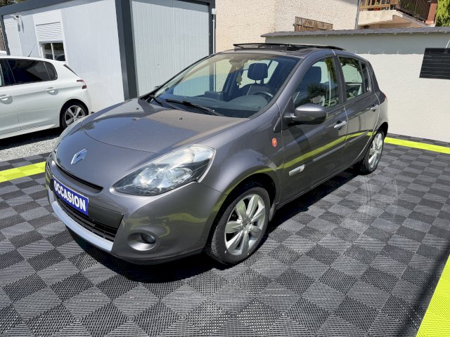 Renault Renault Clio 1.2 ESSSENCE 101 CH 