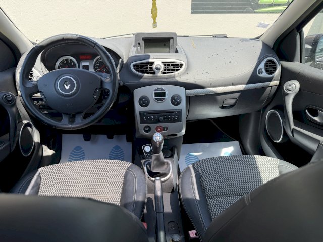 Renault Renault Clio 1.2 ESSSENCE 101 CH 