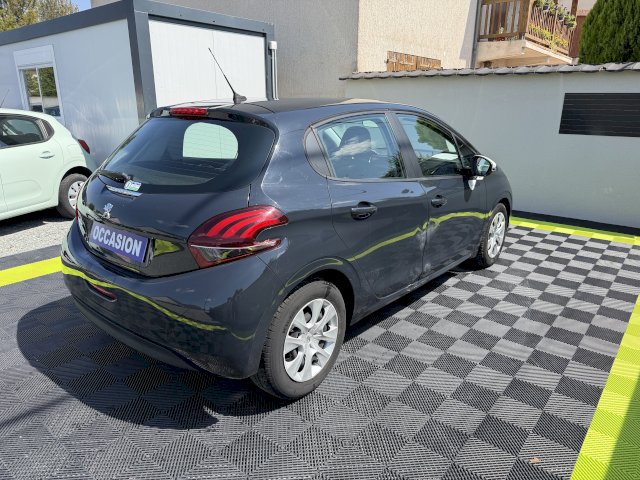 Peugeot Peugeot 208 ESSENCE 68CH FINITON LIKO
