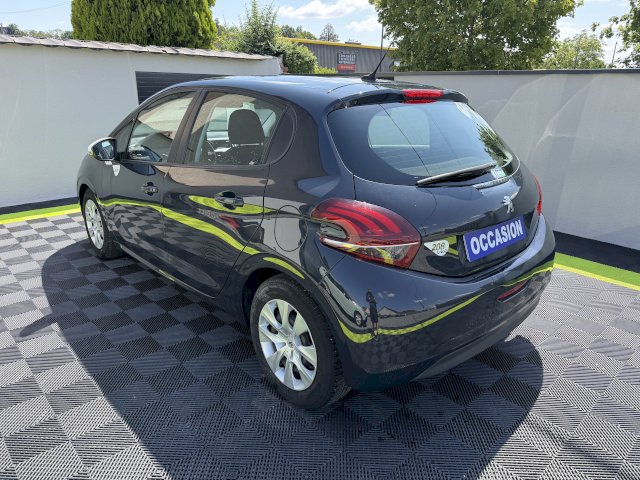 Peugeot Peugeot 208 ESSENCE 68CH FINITON LIKO