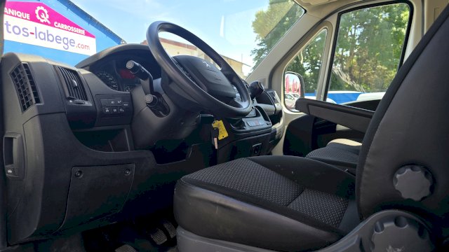 Peugeot Peugeot Boxer 2.2L HDI 120CV L2H2 ASPHALT
