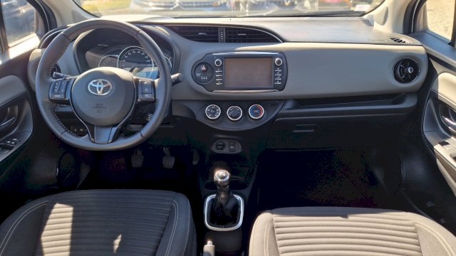 Toyota Toyota Yaris 70 VVT-i France Business 5p RC19