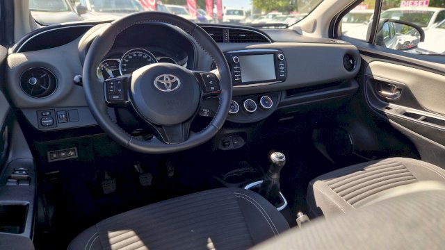 Toyota Toyota Yaris 70 VVT-i France Business 5p RC19