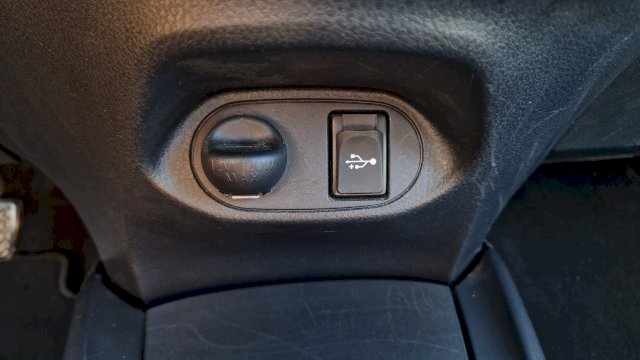 Toyota Toyota Yaris 70 VVT-i France Business 5p RC19
