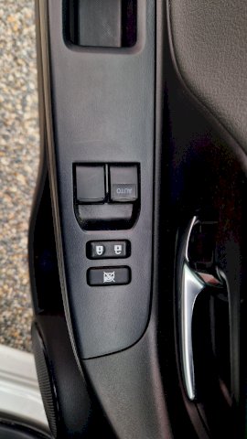 Toyota Toyota Yaris 70 VVT-i France Business 5p RC19