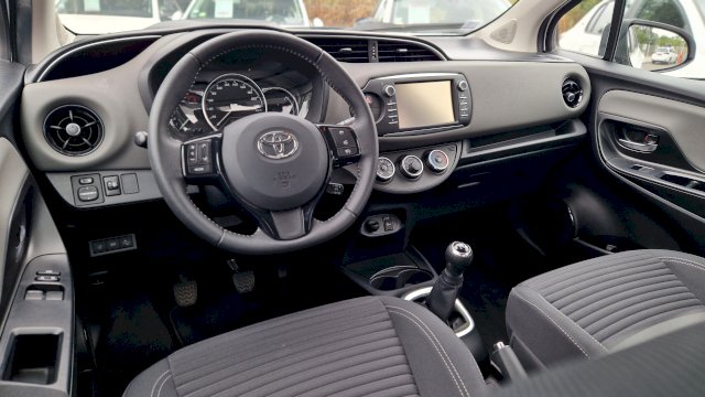 Toyota Toyota Yaris 70 VVT-i France Business 5p RC19