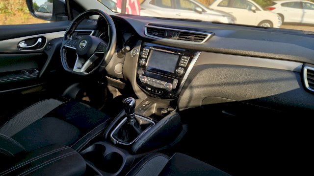 Nissan Nissan Qashqai II (J11) 1.2 DIG-T 115ch N-Connecta