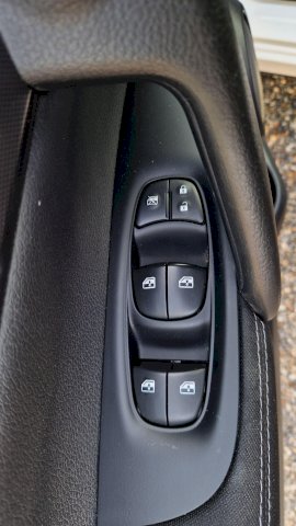 Nissan Nissan Qashqai II (J11) 1.2 DIG-T 115ch N-Connecta