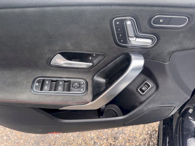 Mercedes-Benz Mercedes-Benz Classe A IV 200d 150ch AMG Line DCT