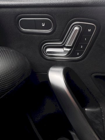Mercedes-Benz Mercedes-Benz Classe A IV 200d 150ch AMG Line DCT
